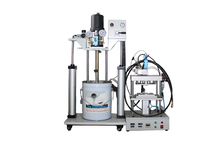 Automatic glue machine